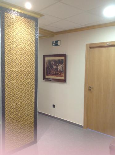 Hostal Bisbal - image 2