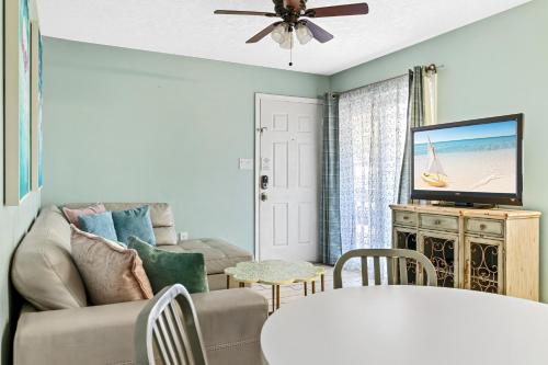 St Martin Beachwalk Villas 313 by Newman-Dailey detail