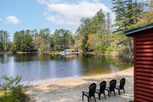 Hide-A-Way Waterfront Cottages