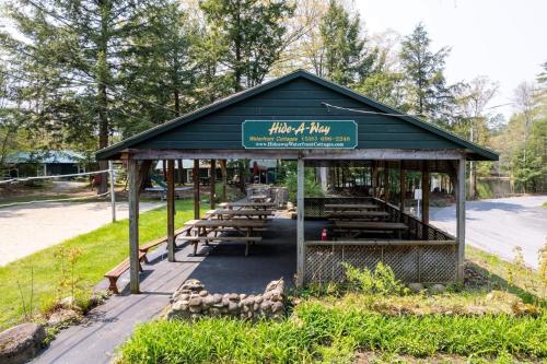 Hide-A-Way Waterfront Cottages