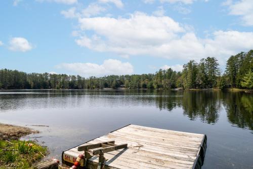 Hide-A-Way Waterfront Cottages