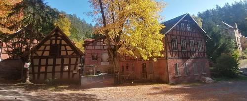 Naturhof-Papiermühle 2 Bett-Zimmer Rosenrot