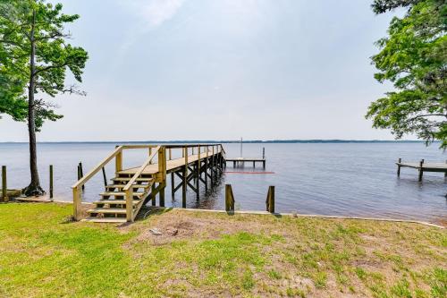 Riverfront Edenton Condo with Porch and Water Views!