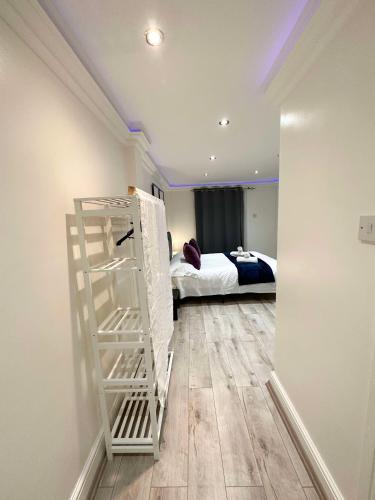 Stylish 3-Bedroom Flat in Prime Location, Londyn (zdjęcie 8)