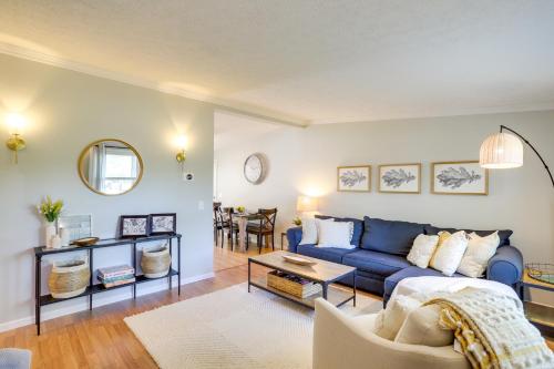 Three Oaks Home with Guest House - 8 Mi to Beach! in Three Oaks, USA