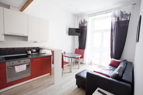 Rent-Apart City Center Lodz - image 10