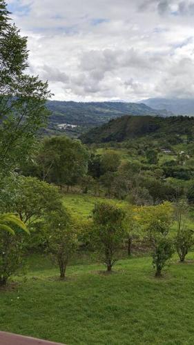 Casa de muñecas, Finca el paraíso