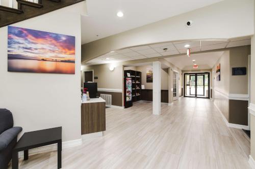 Előcsarnok, SureStay Studio by Best Western Conroe Downtown in Conroe (Texas)