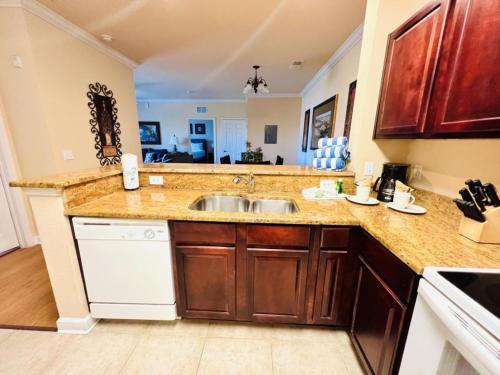2 Bed 2 Bath Condo in Tuscana Resort home in Davenport, USA