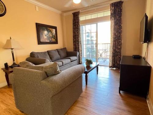 3 bed 2 Bath Condo In Tuscana Resort Near Disney condo in Davenport, USA