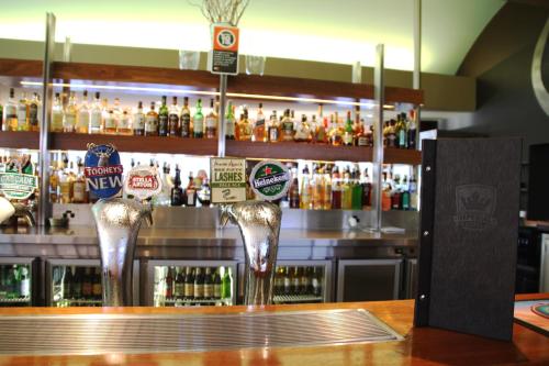 酒吧/高級酒吧, 帝國賓館 (Imperial Motel) in 鮑勒爾