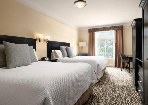 2 king beds