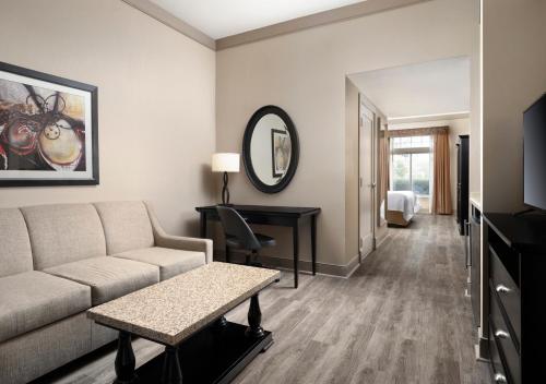 Premier King Suite