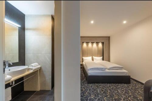 Hotel Business Bay das ehemalige Staycation Hotel in ซินเดนฟิงเงน