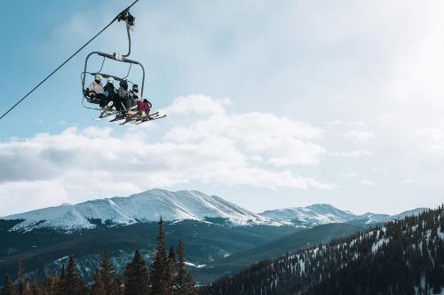 Sundowner II Condo - Ski-In - Walk To Town Sundowner II Condo - Ski-In - Walk To Town