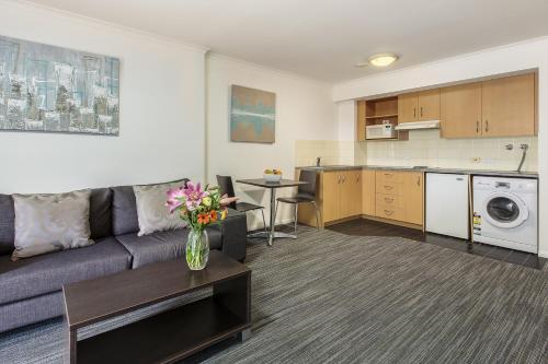 Central Brunswick Apartment Hotel The 3.5-star Central Brunswick Apartment Hotel offers comfort and convenience whether youre on business or holiday in Brisbane. The property has everything you need for a comfortable stay. BBQ facili