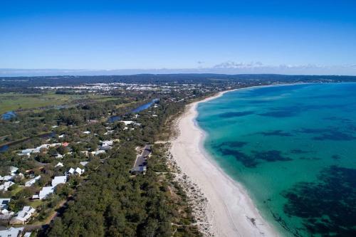 Whitesands Beach Villa - Quindalup