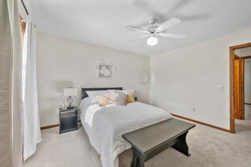 Spacious Townhouse Finished Basement in Toledo, USA
