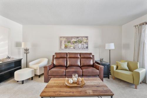 Spacious Townhouse Finished Basement in Toledo, USA