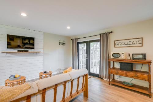 Greer Guest House Less Than 1 Mi to Park and Downtown Area! in Greer, USA