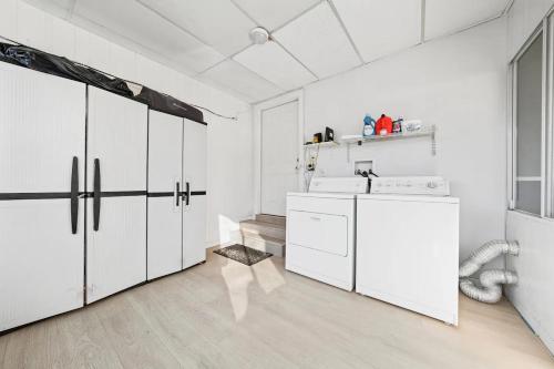 Spacious Centrally Located NEW 2 Bedroom Property! in Inglewood, USA