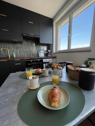 Comida y bebida, TheLighthouse Logement cozy idéalement situé (TheLighthouse Logement cozy idealement situe) in Calais City Center