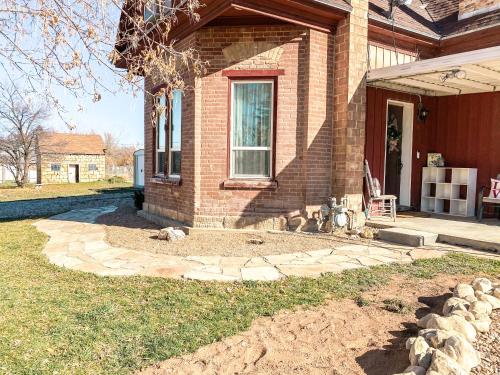 The Jailer's Cottage * Entire Home * Sleeps 12 in สปริงซิตี้ (ยูท่าห์)