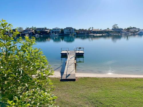 Sandy Bay - Pet Friendly Waterfront