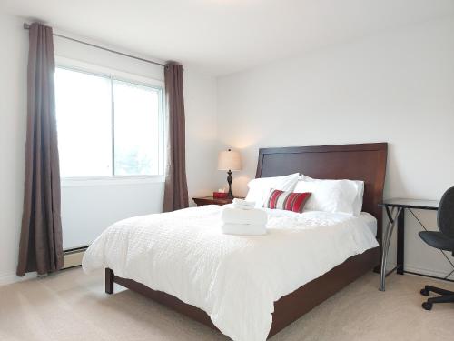 Tranquil Retreat Spacious 2-Bedroom on a Serene Acreage in Kelowna, Canada