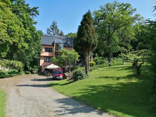 B&B Slapy - Penzion Janata - Bed and Breakfast Slapy