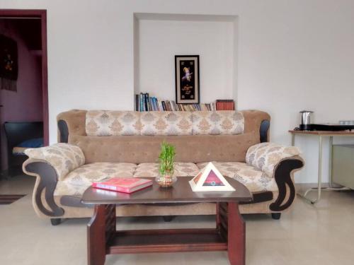 Aathira's 2 Bedroom house @ Heart of Coimbatore in فيناياغابورام