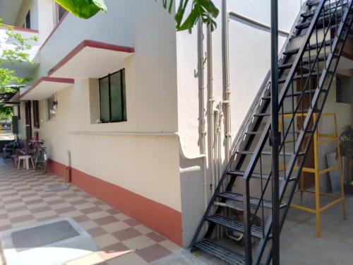 Aathira's 2 Bedroom house @ Heart of Coimbatore in فيناياغابورام