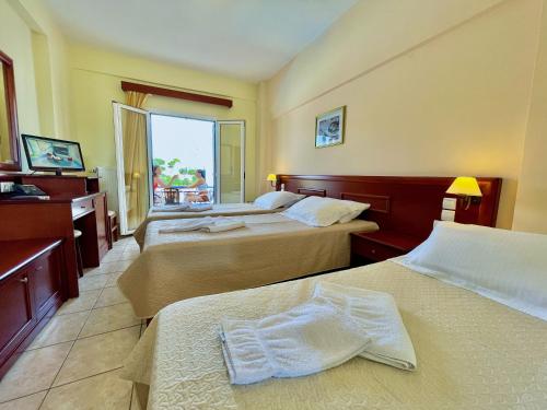 Venardos Hotel - image 9