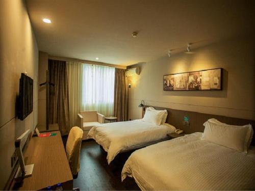 2 twin beds