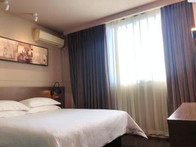 Jinjiang Inn Select Zhenjiang Xijingdu Daxi Road