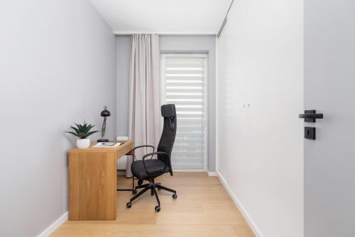 Modern & Spacious Apartment with Air Conditioning & Parking by Renters Prestige