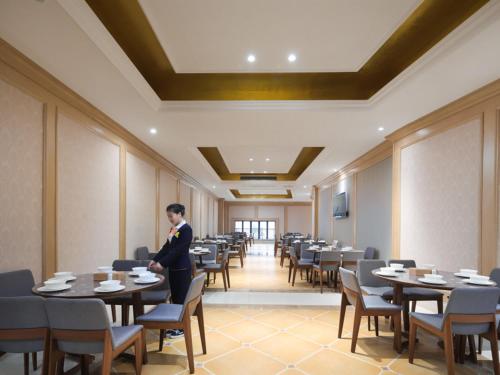 Vienna International Hotel Nanchang Qingshan Lake Wanda Plaza