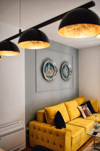 One-Bedroom Apartment image 6