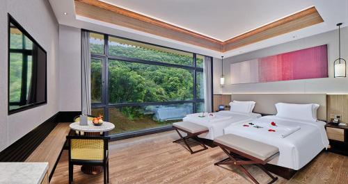 2 double beds