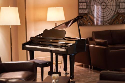 Best Western Plus Hotel Galles - image 2