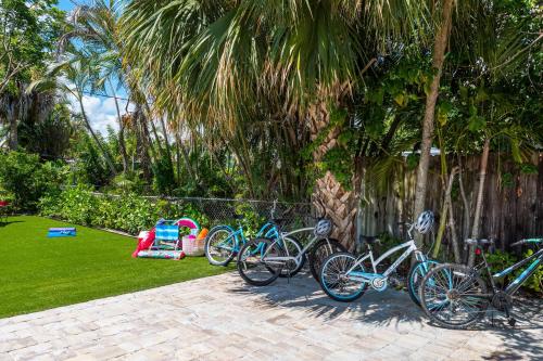 Fun Family Paradise! Lots of Activities! Sleeps 8!