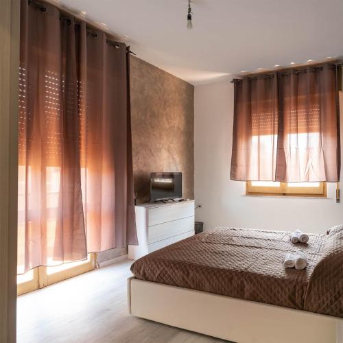 Guestroom, Monfalcone City Room Rental Apartment in Cagliari City Center