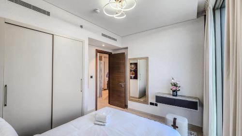STAY BY LATINEM Luxury 2BR Holiday Home CV B601 near Burj Khalifa, Dubaj (zdjęcie 3)