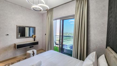 STAY BY LATINEM Luxury 2BR Holiday Home CV B601 near Burj Khalifa, Dubaj (zdjęcie 7)