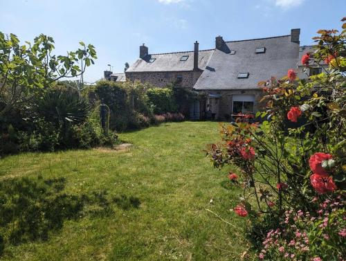 Grande Maison de ville avec jardin clos proche plage