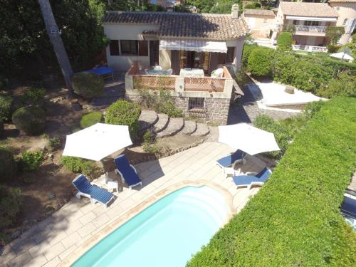 Mas provençal 8 personnes la Farigoulette aux Issambres – khách sạn tại La Gaillarde
