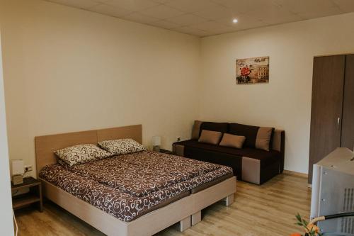 2 twin beds