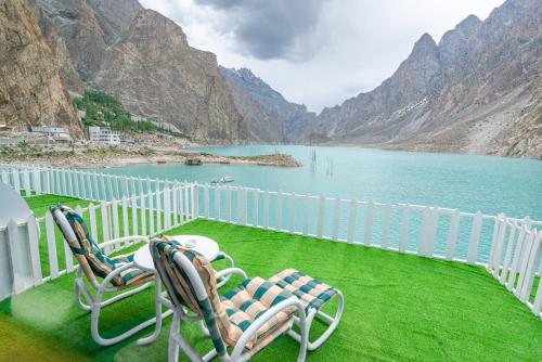 Luxus Hunza Attabad Lake Resort