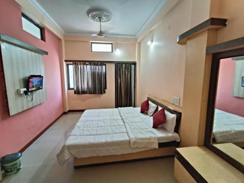 B&B Maheshwar - Hotel chaitanya - Bed and Breakfast Maheshwar