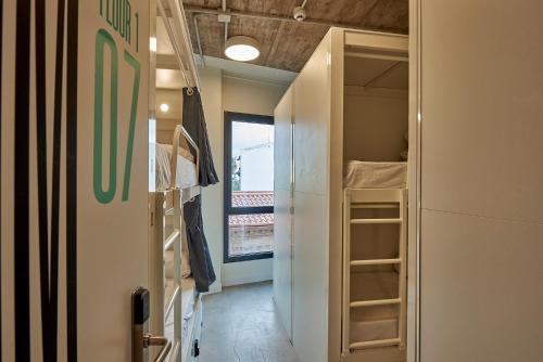 Shared room, mixed dormitory, 10 guests